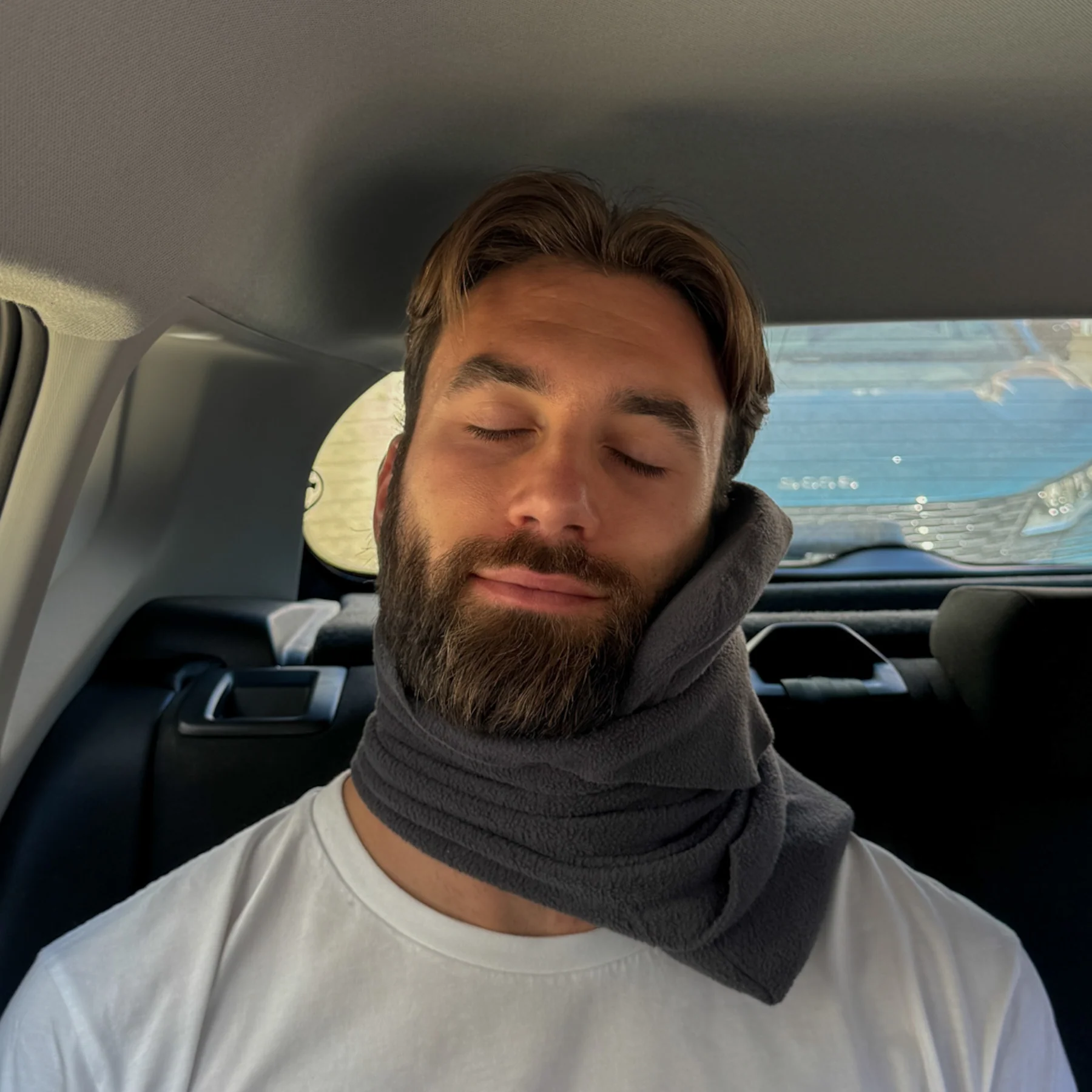 TRTL TRAVEL PILLOW - Image 13